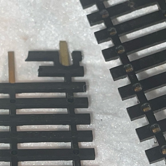 ATLAS TRAIN SYSTEM; HO 6”&9” - Picture 4 of 11